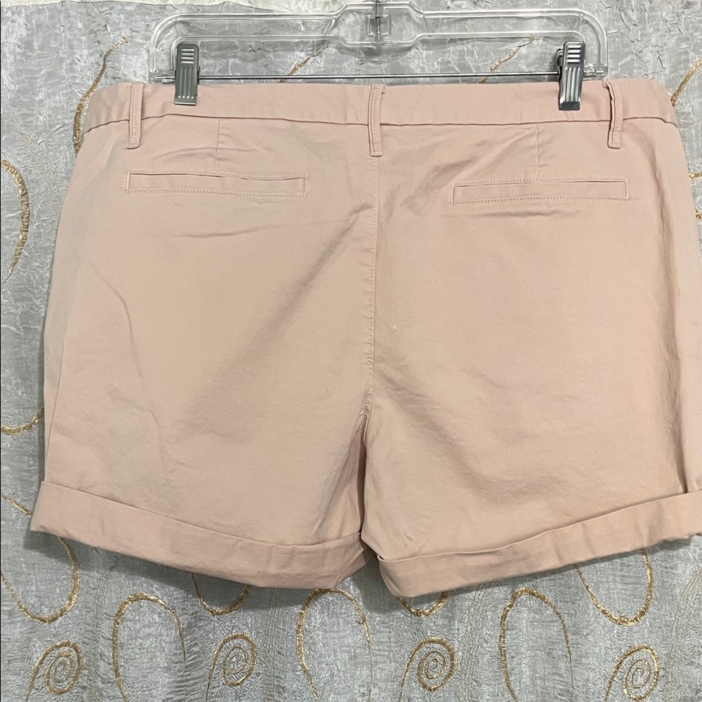 Banana Republic Women's Light Pink Bermudas - Picture 3 of 3